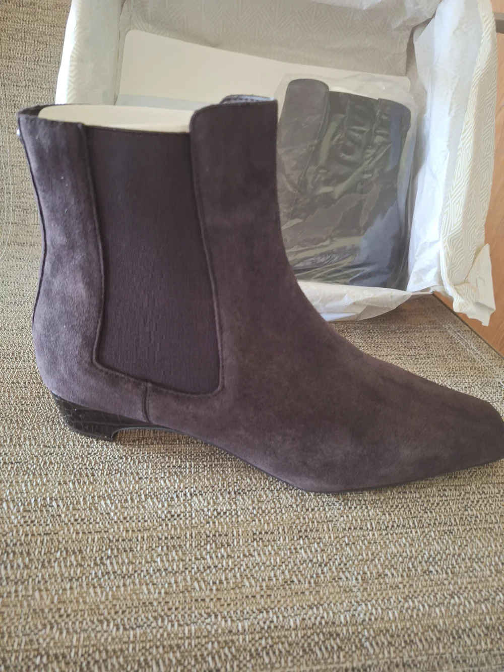 NIB Women's Suede Chelsea Bootie in Dark Brown SIZE 9M